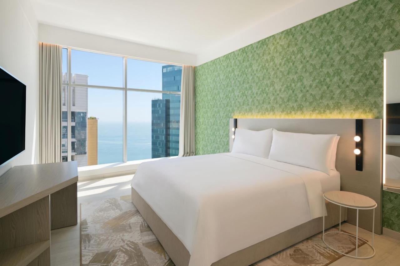 Element By Westin West Bay Doha Hotel Eksteriør billede A bedroom at the hotel