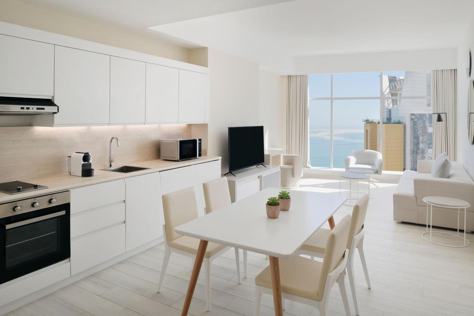 Element By Westin West Bay Doha Hotel Eksteriør billede Interior of a typical apartment