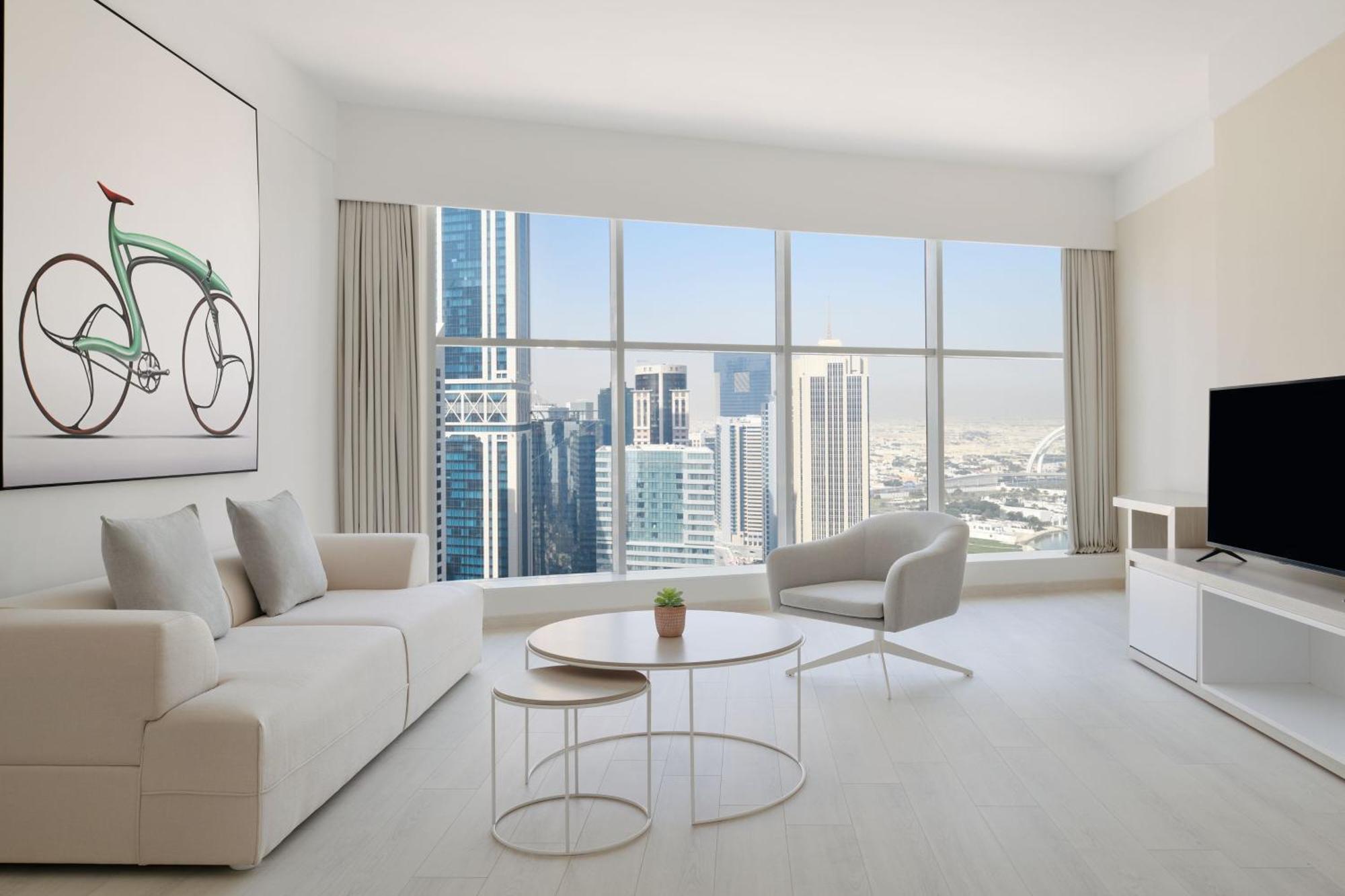 Element By Westin West Bay Doha Hotel Eksteriør billede Living room