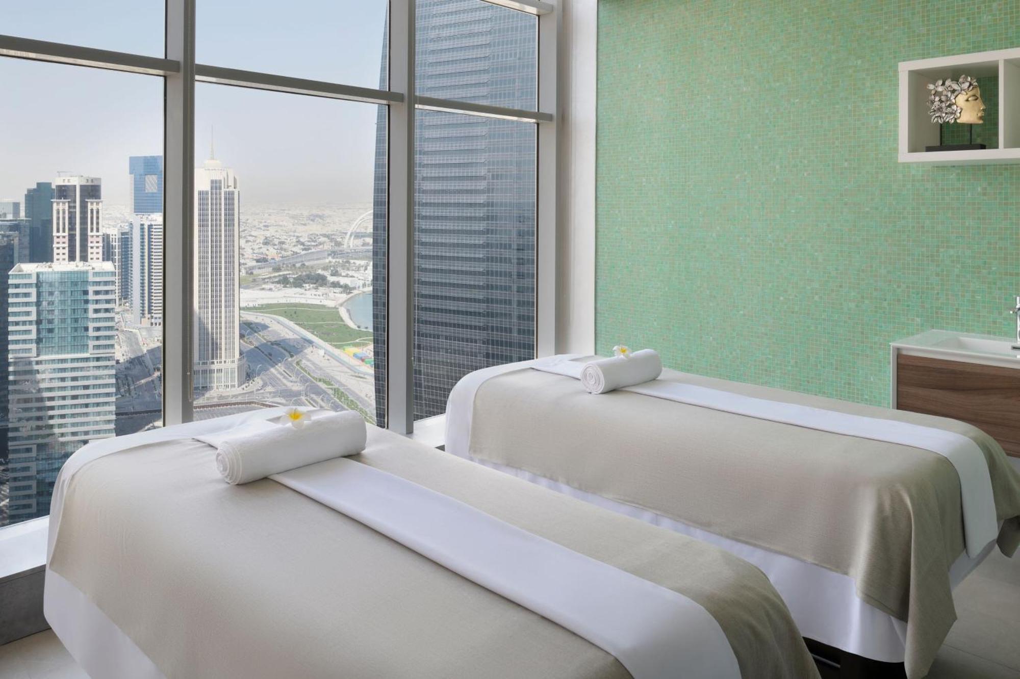 Element By Westin West Bay Doha Hotel Eksteriør billede Spa at the Address Downtown Hotel